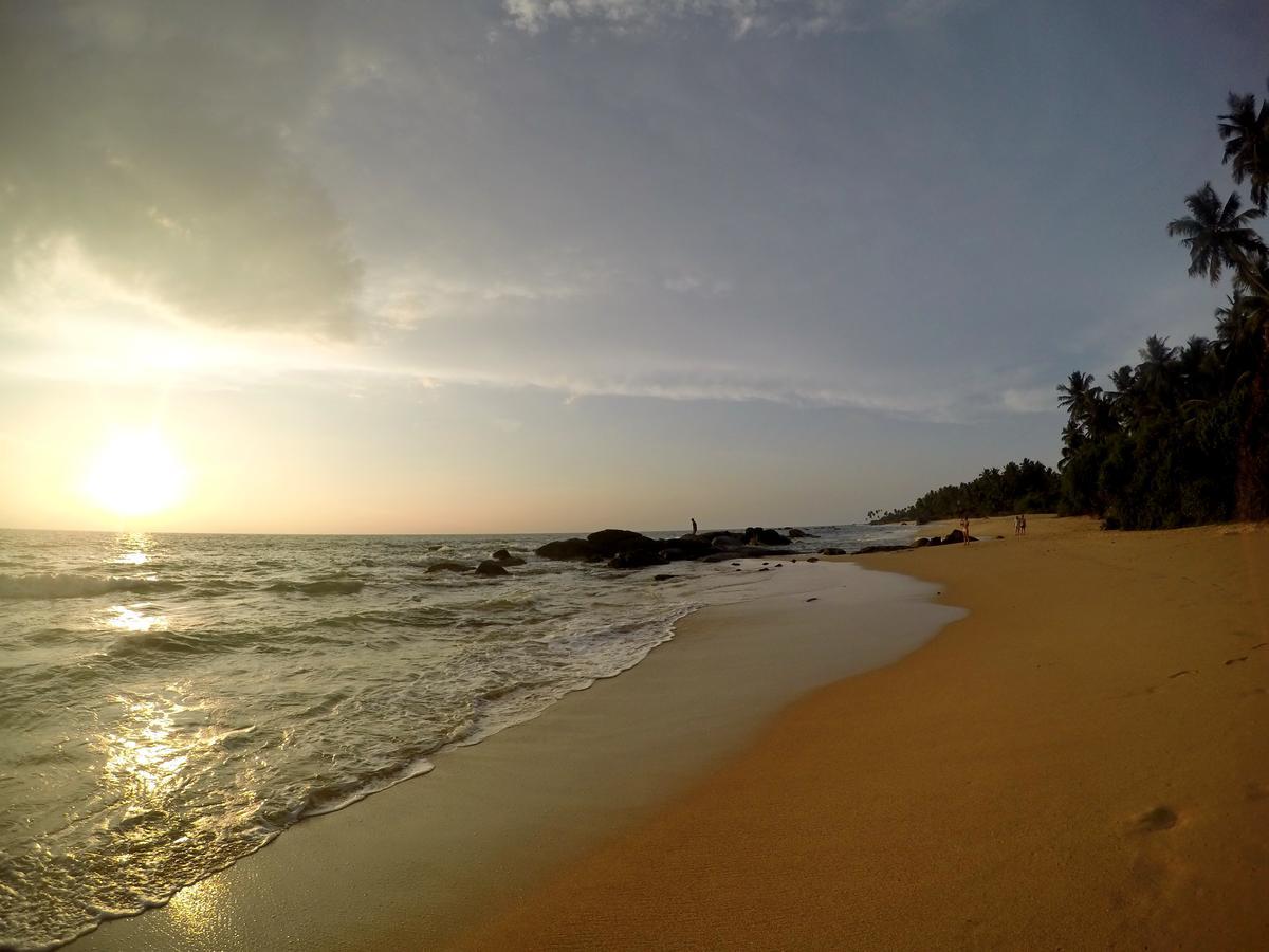 Ramon beach resort Ambalangoda  Exterior foto