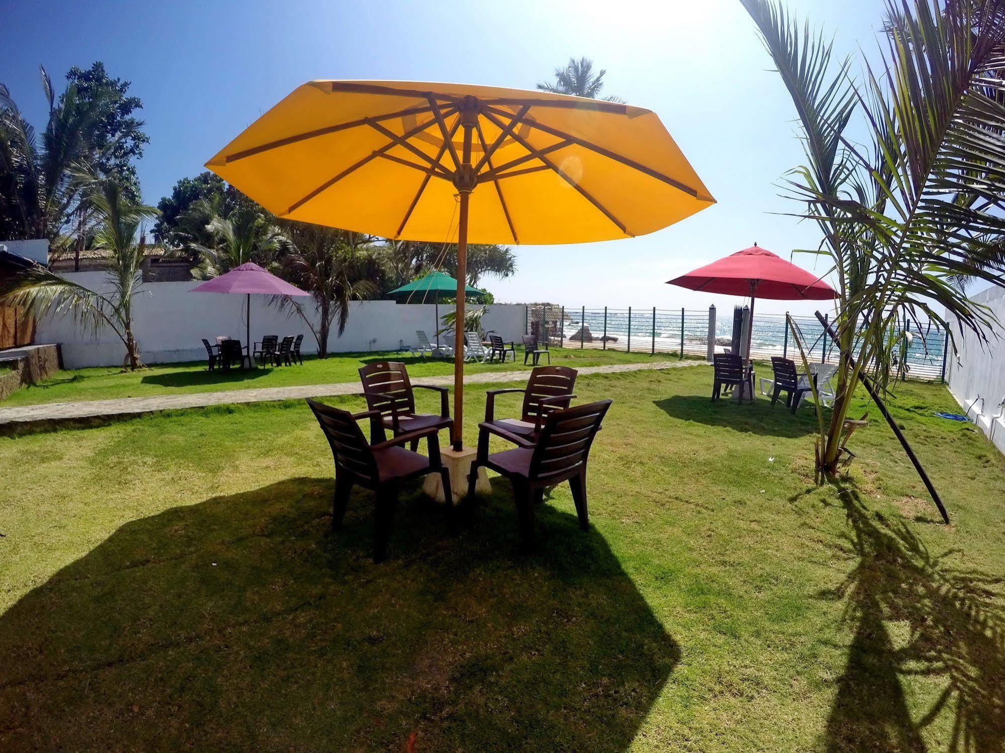 Ramon beach resort Ambalangoda  Exterior foto